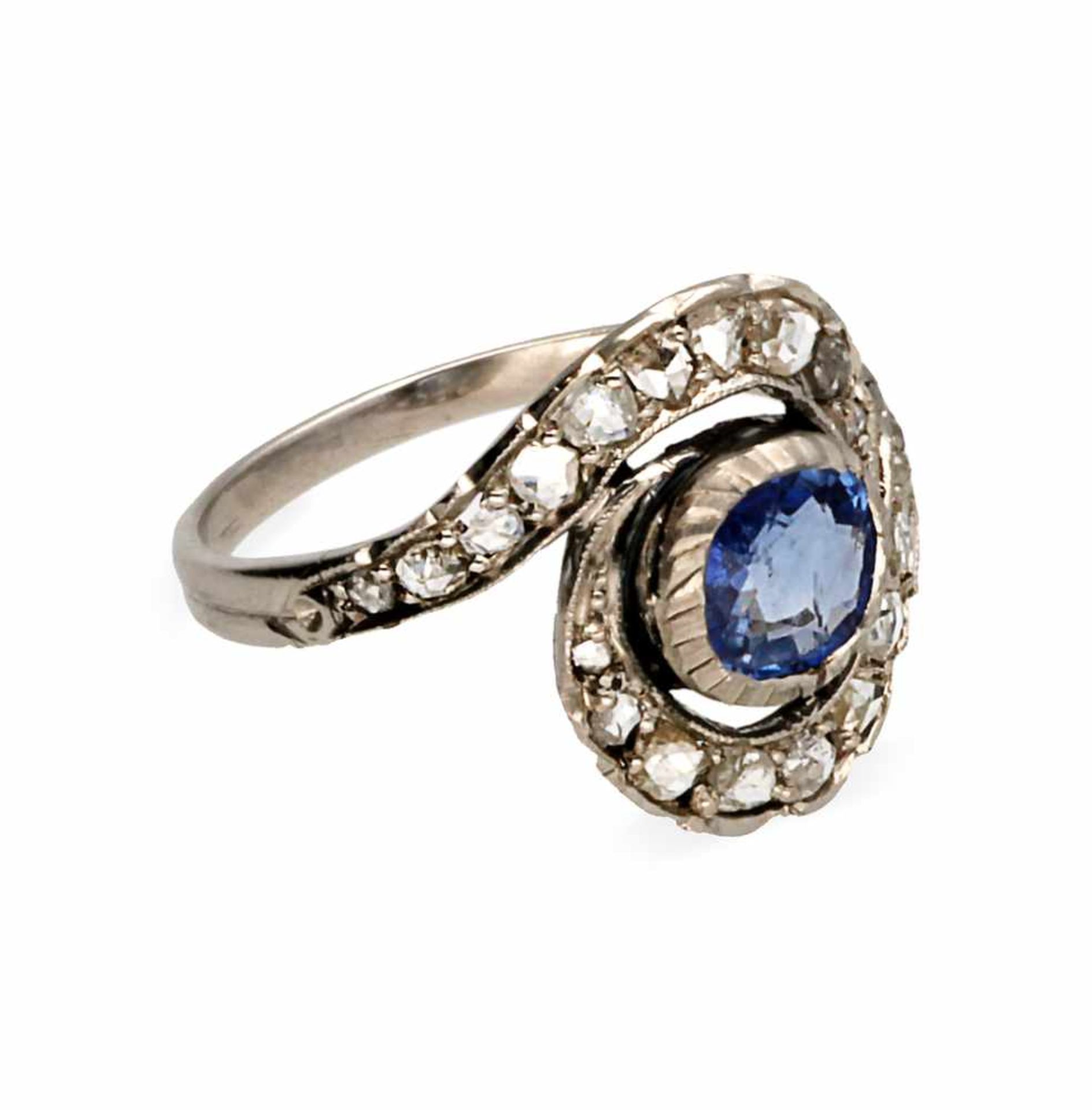 Art Déco style ring with sapphire and diamonds.Platinum, square cushion cut sapphire, 0.73 cts and - Bild 2 aus 2