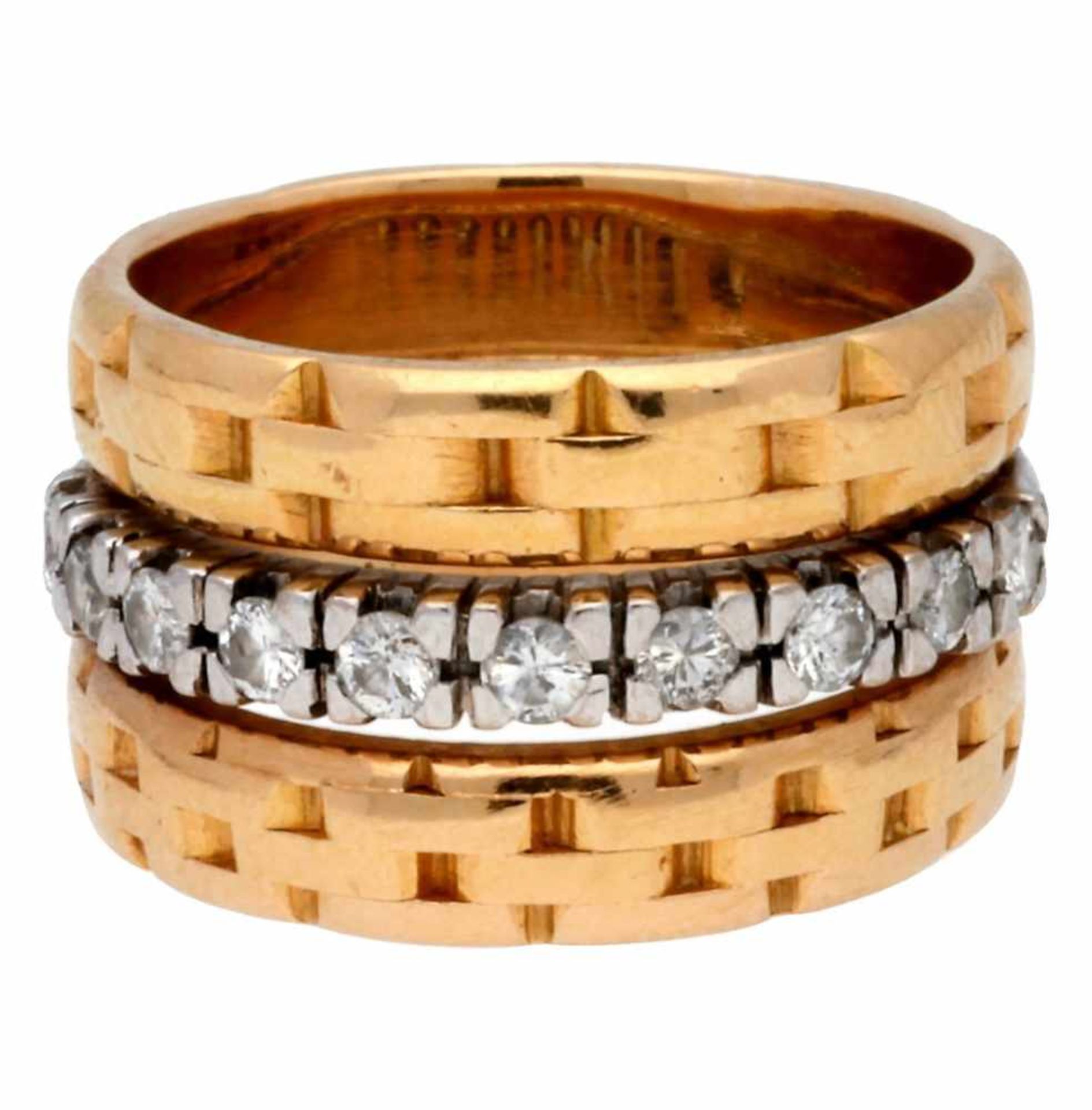 Gold and diamonds ring.Gold, white gold and brilliant cut diamonds, 0.40 cts. 10.8 gr.