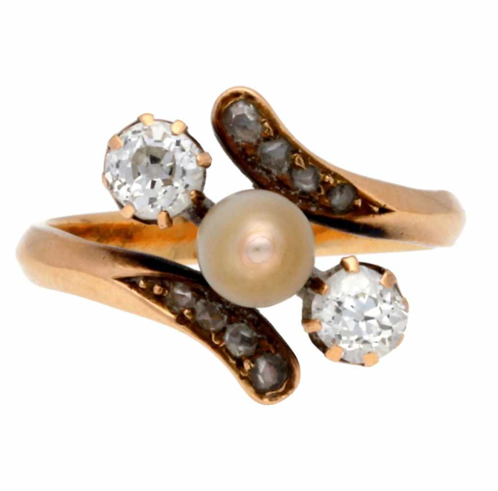 Modernist triplet ring in gold and diamonds.Gold, old brilliant and rose cut diamonds, 0.54 cts