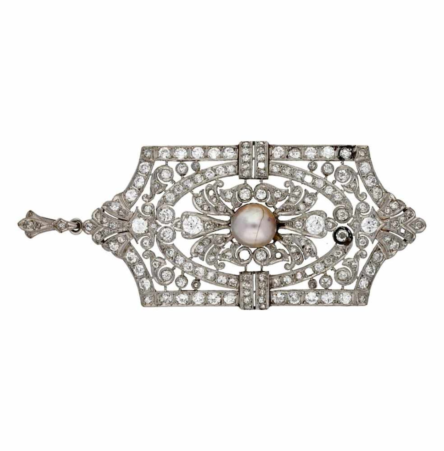 Art Déco brooch-pendant, circa 1920.Platinum and old brilliant, 8/8 and rose cut diamonds, 5.10