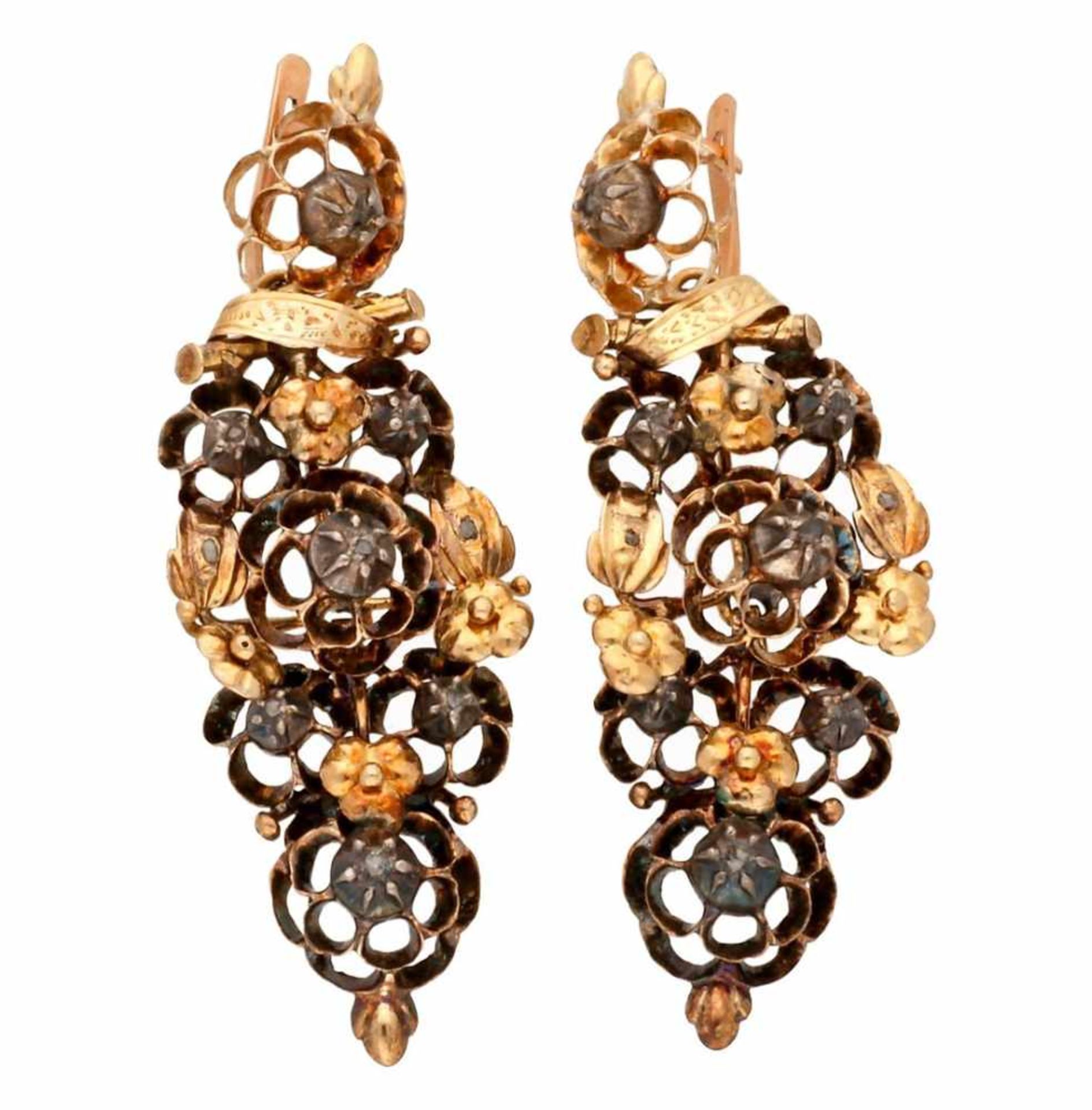 Elizabethan long earrings, 19th Century.Gold with silver views and table cut diamonds, 0.01 cts. 6