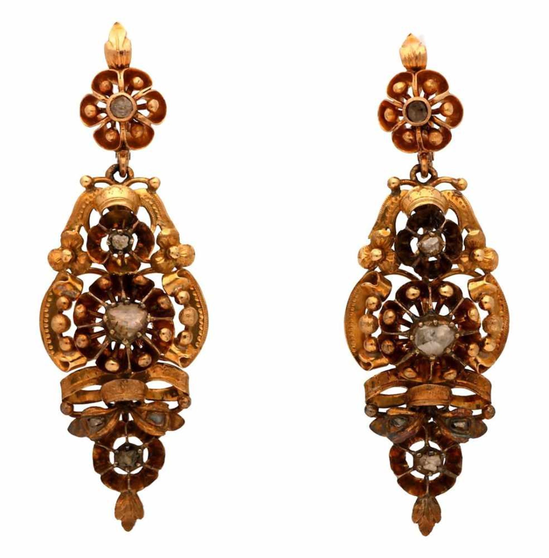 Elizabethan diamonds earrings, 19th Century.Chiselled gold and rose cut diamonds, 0.10 cts. 4.8