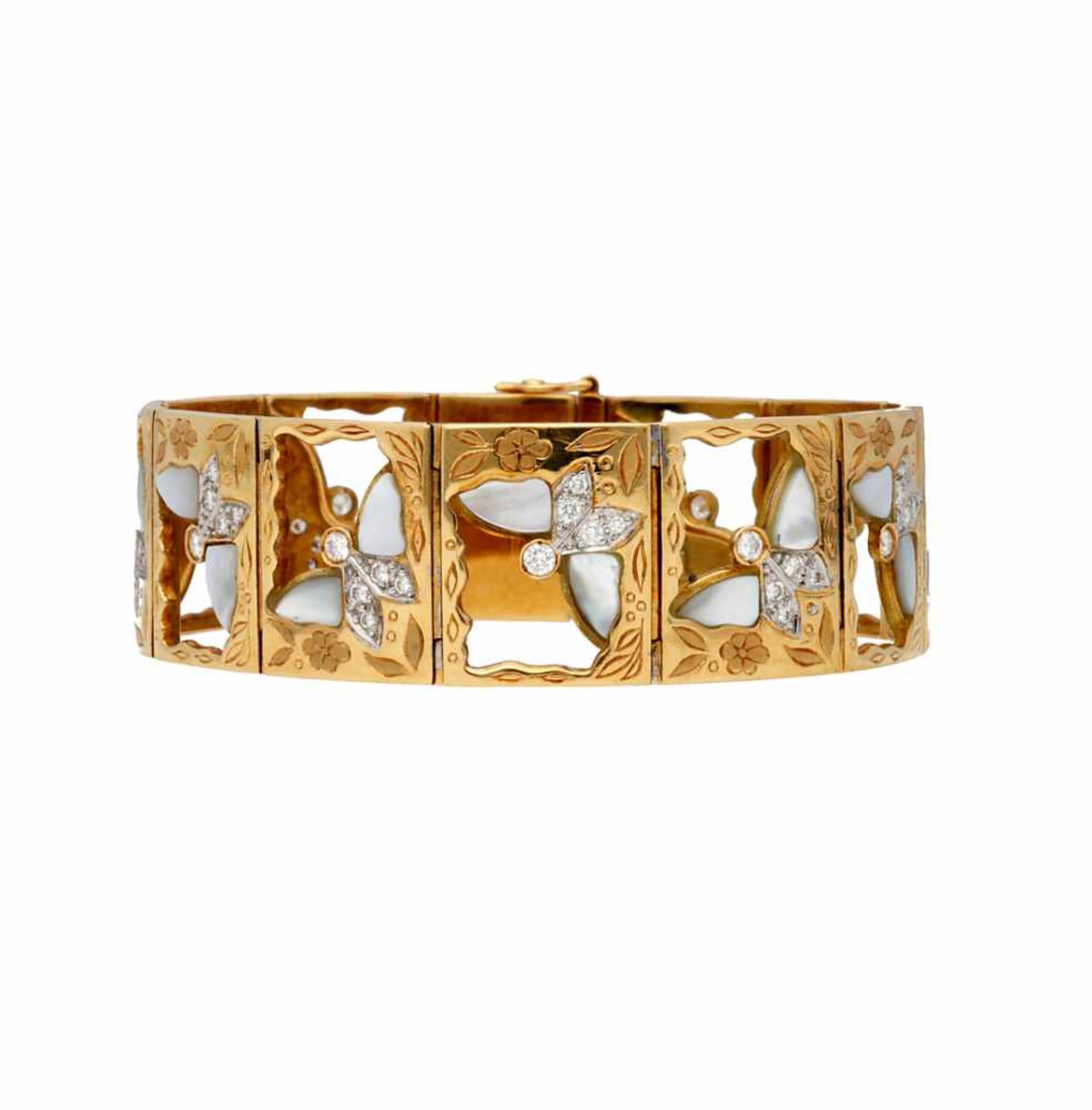 PUIG DORIA. Gold and mother-of-pearl bracelet.Chiselled gold, brilliant cut diamonds, 0.55 cts and