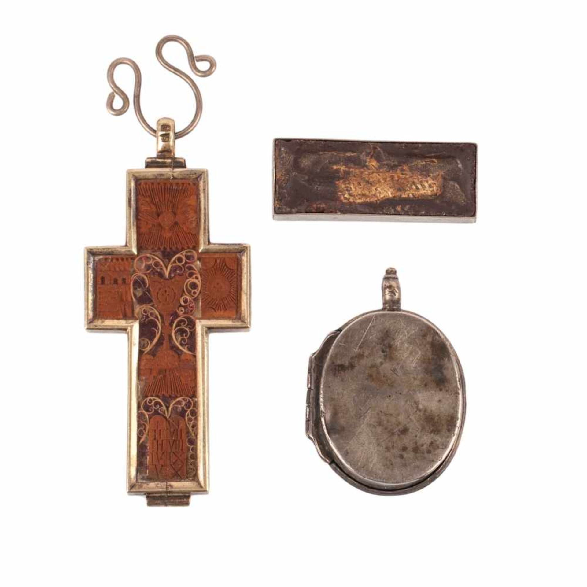 Russian 18th century cross and two reliquariesRussian cross and two reliquaries. Wood, carving, - Bild 5 aus 8