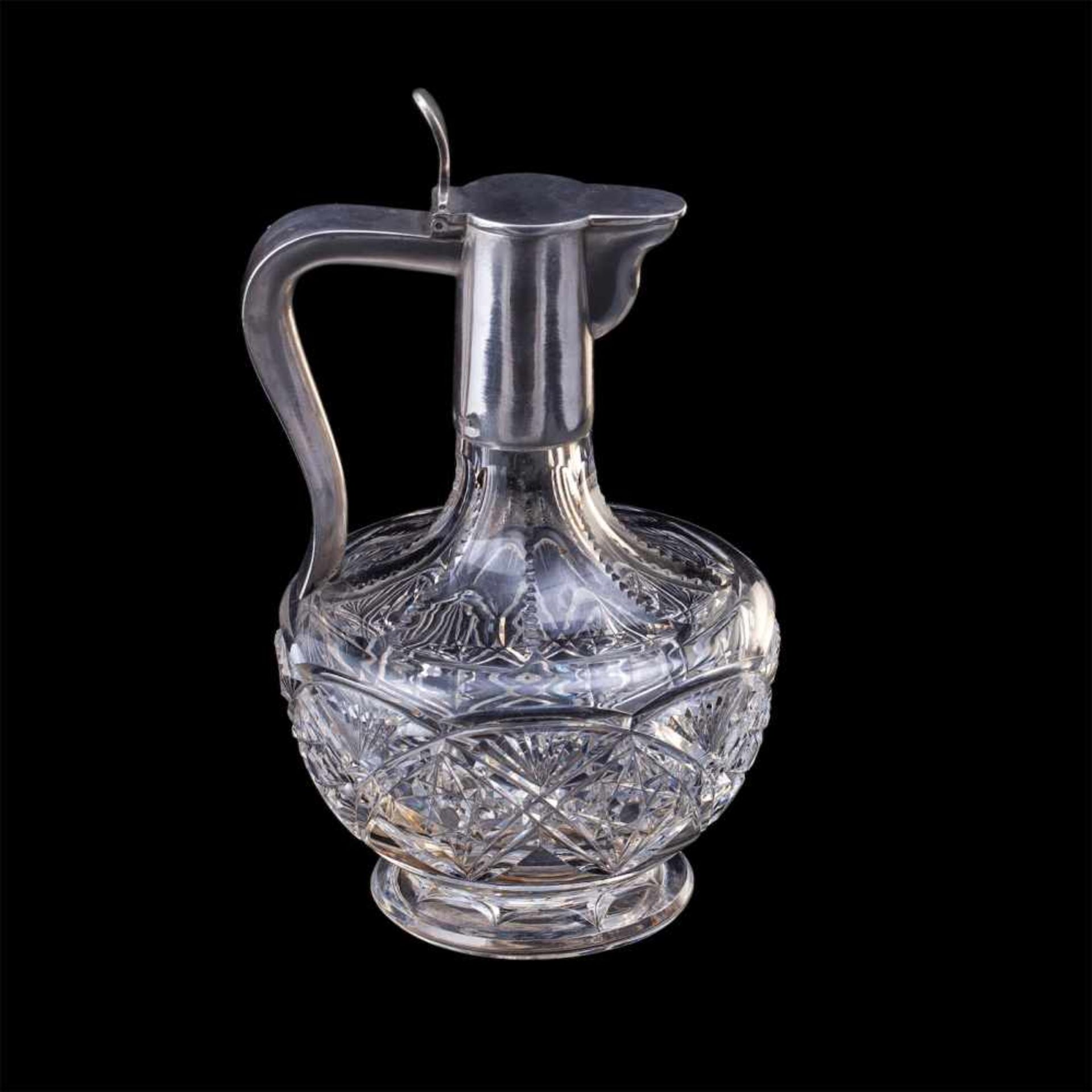 Russian silver-gilt & cut-glass decanterA small Russian silver-gilt and cut-glass decanter. Second - Bild 2 aus 6