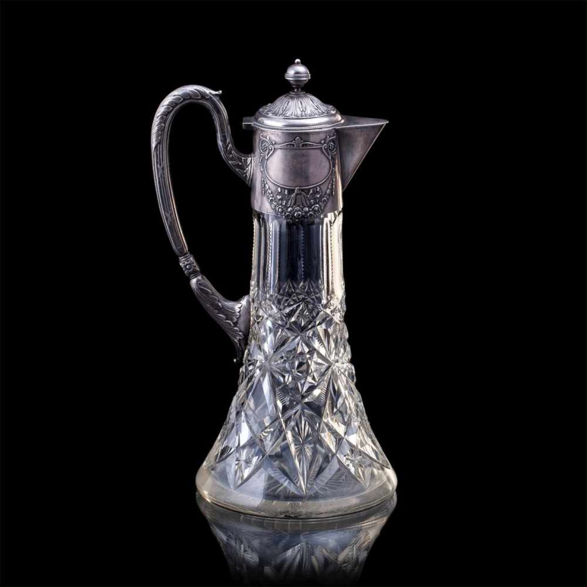 A grand Russian crystal carafe. KhlebnikovA grand Russian silver-gilt and cut-glass carafe in Art - Bild 2 aus 7