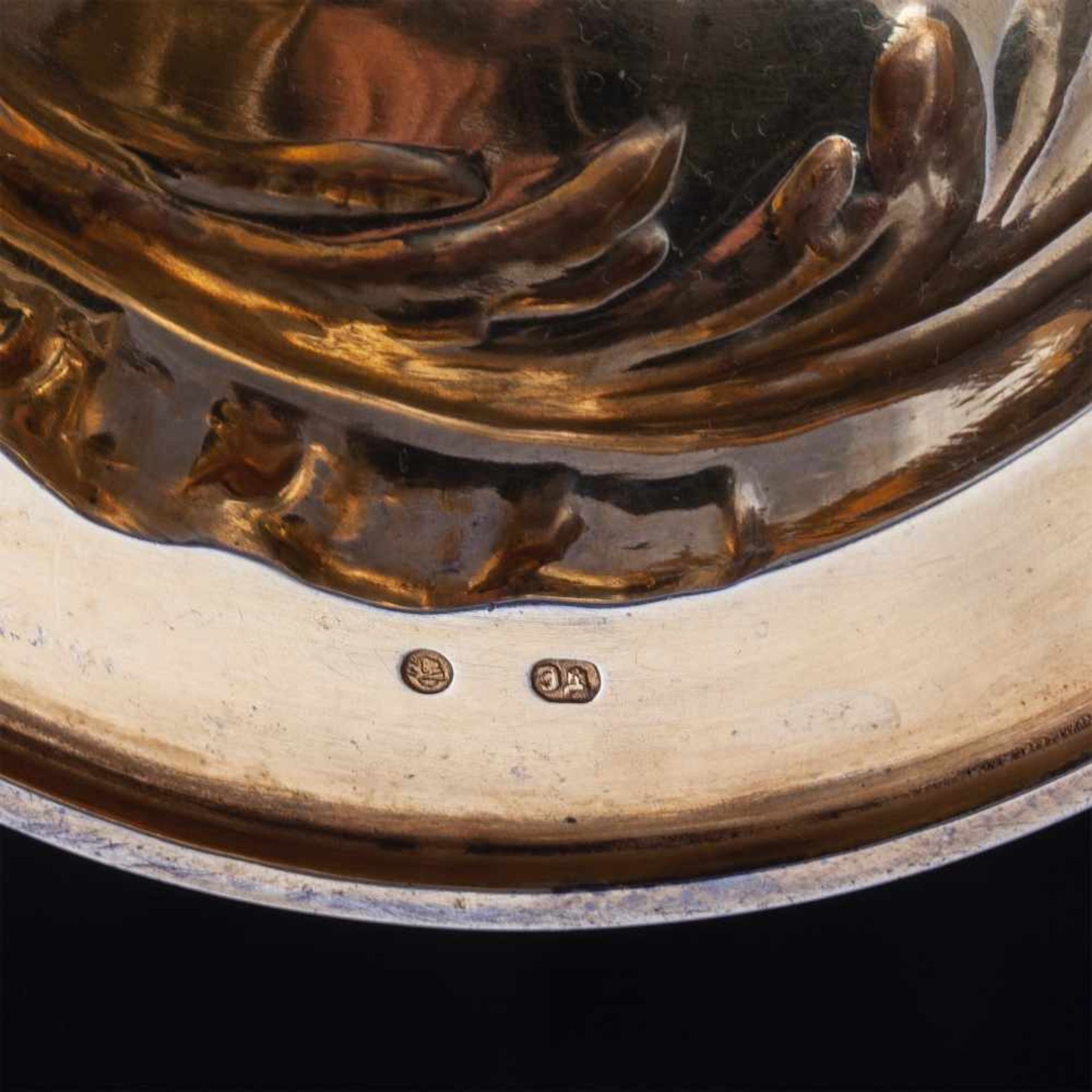 A Russian silver-gilt and cut-glass decanterA Russian silver-gilt and cut-glass decanter in - Bild 6 aus 6