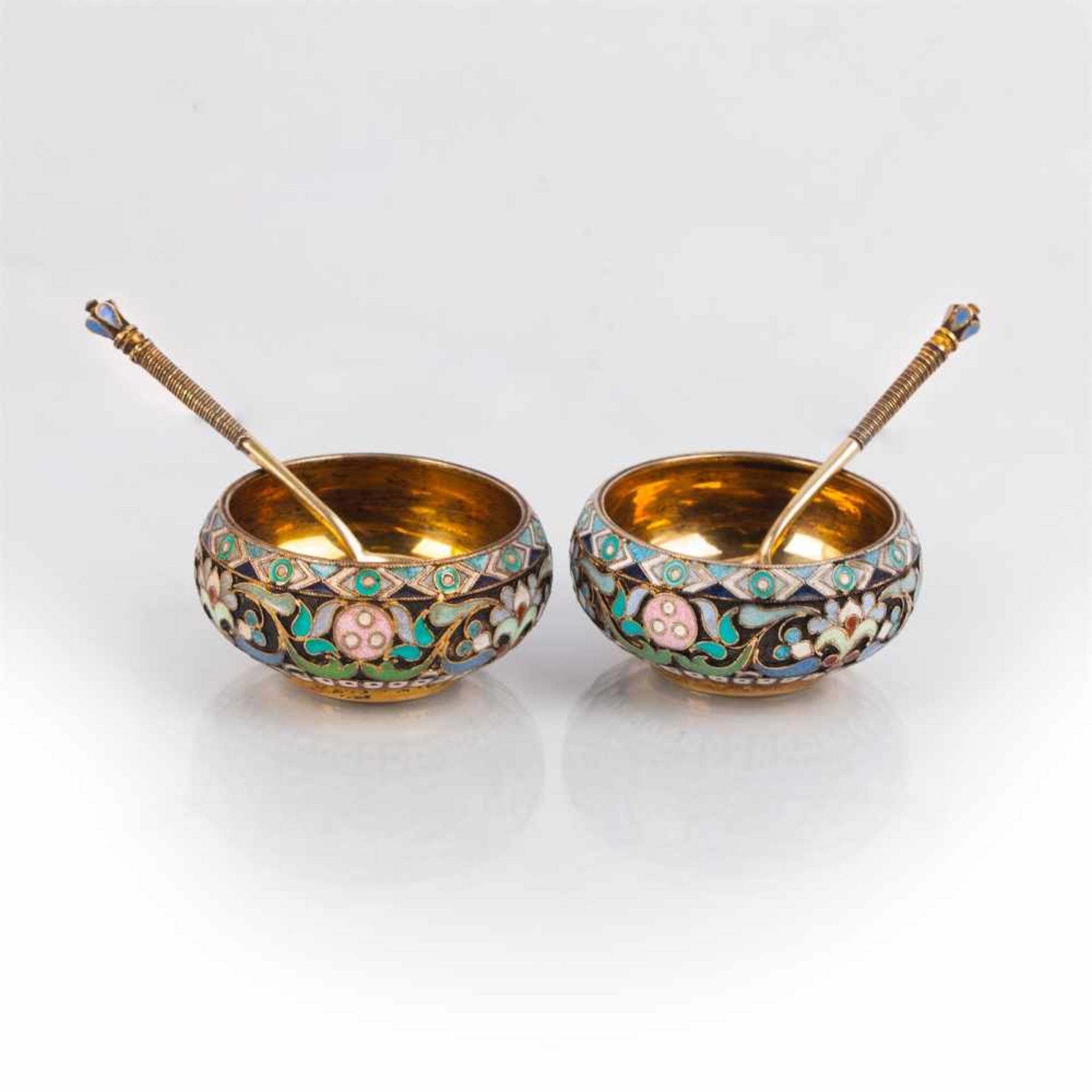 A pair of Ovchinnikov Russian salt cellarsA pair of Ovchinnikov Russian salt cellars with spoons. 84 - Bild 3 aus 6