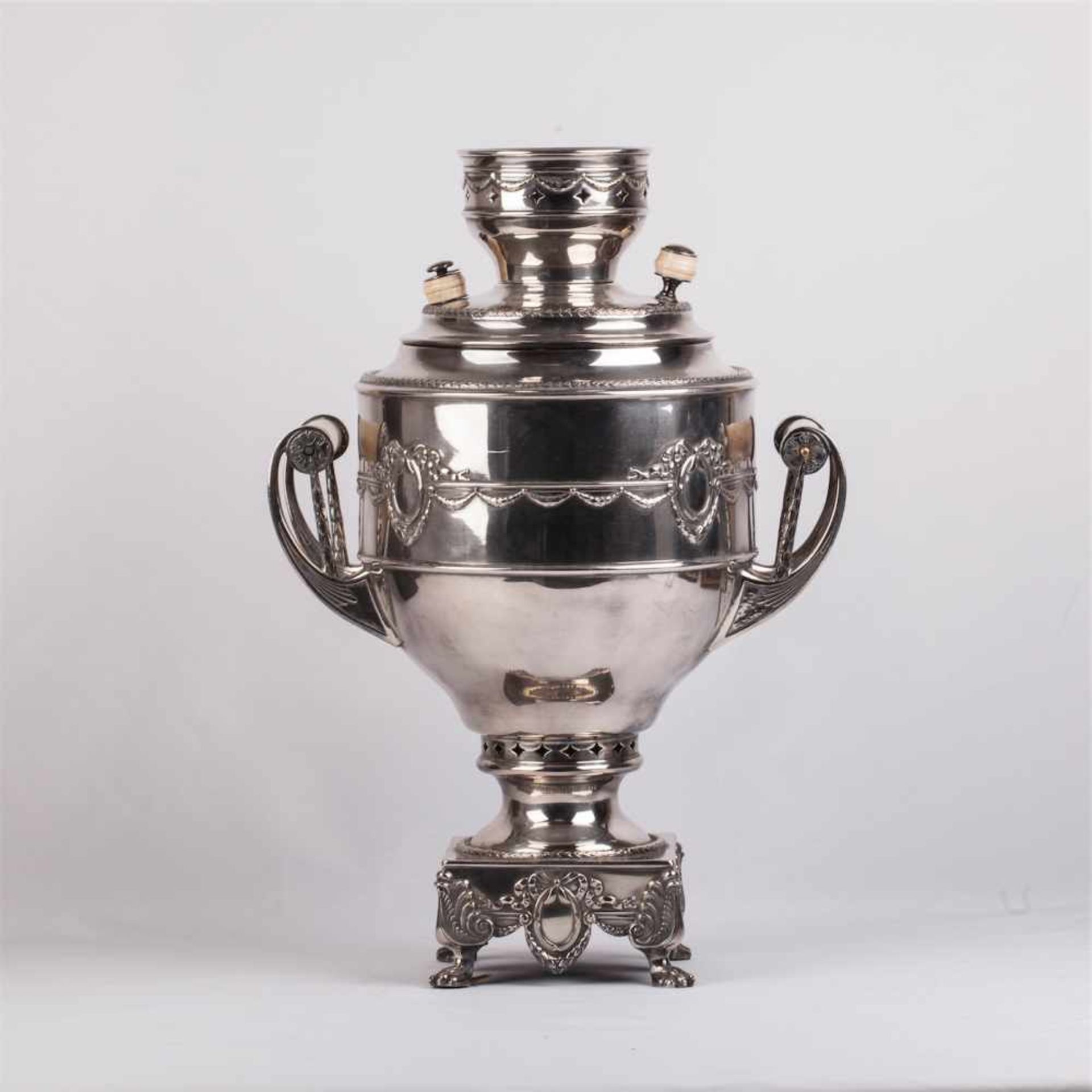 Polish samovar in the shape of a vasePolish samovar in the shape of a vase. Brass, silver-plating. - Image 3 of 10