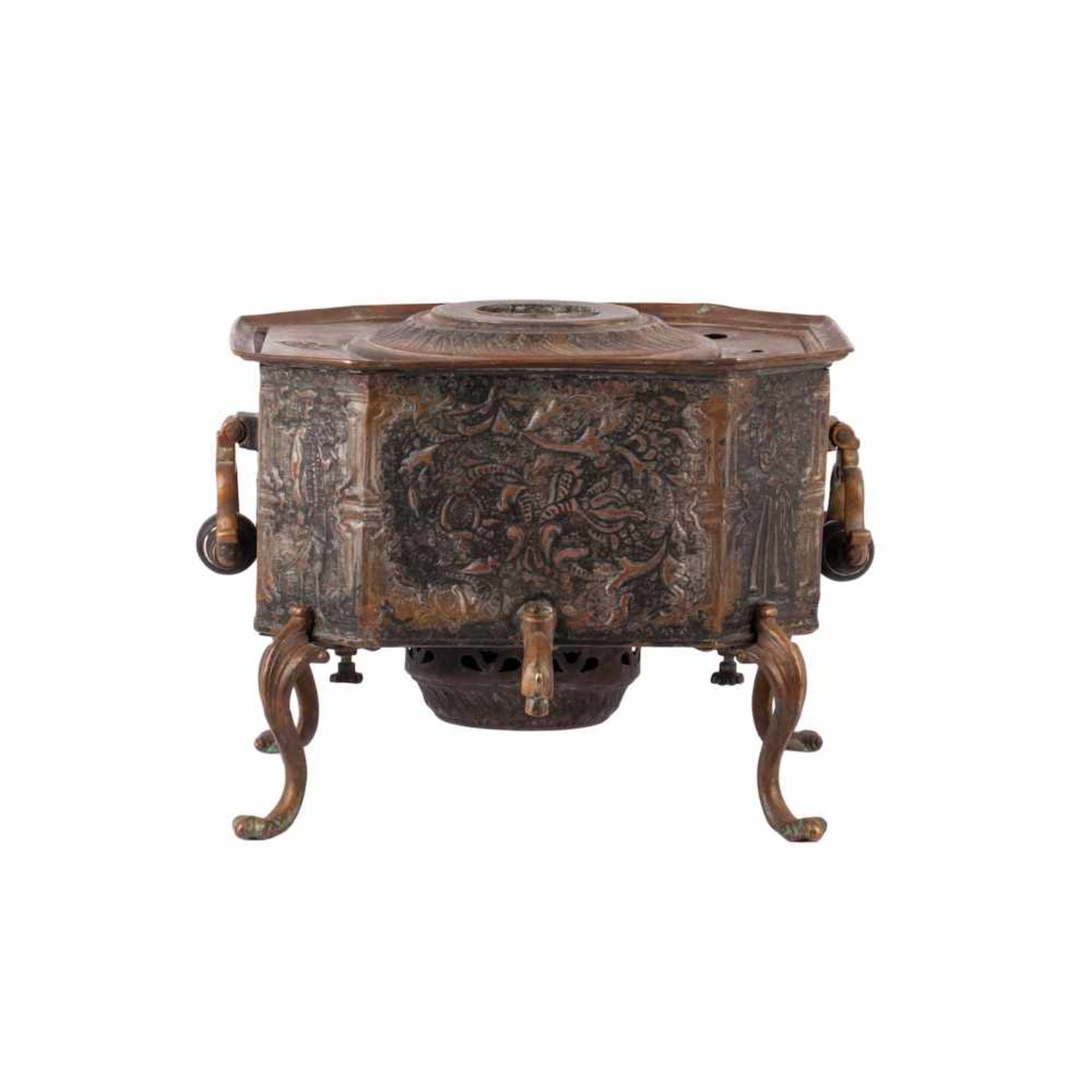 Russian copper traveling samovarRussian traveling samovar in the shape of a coffer. Copper, cast,