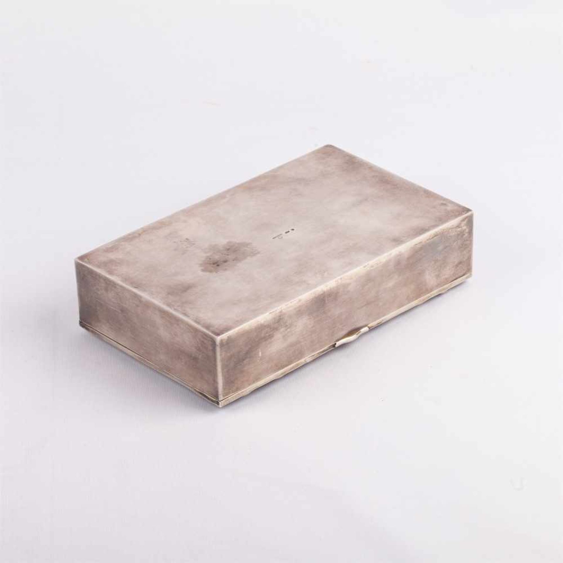 Russian silver-gilt and gem-set cigar boxA Russian silver-gilt and gem-set cigar box in neorussian - Bild 4 aus 6