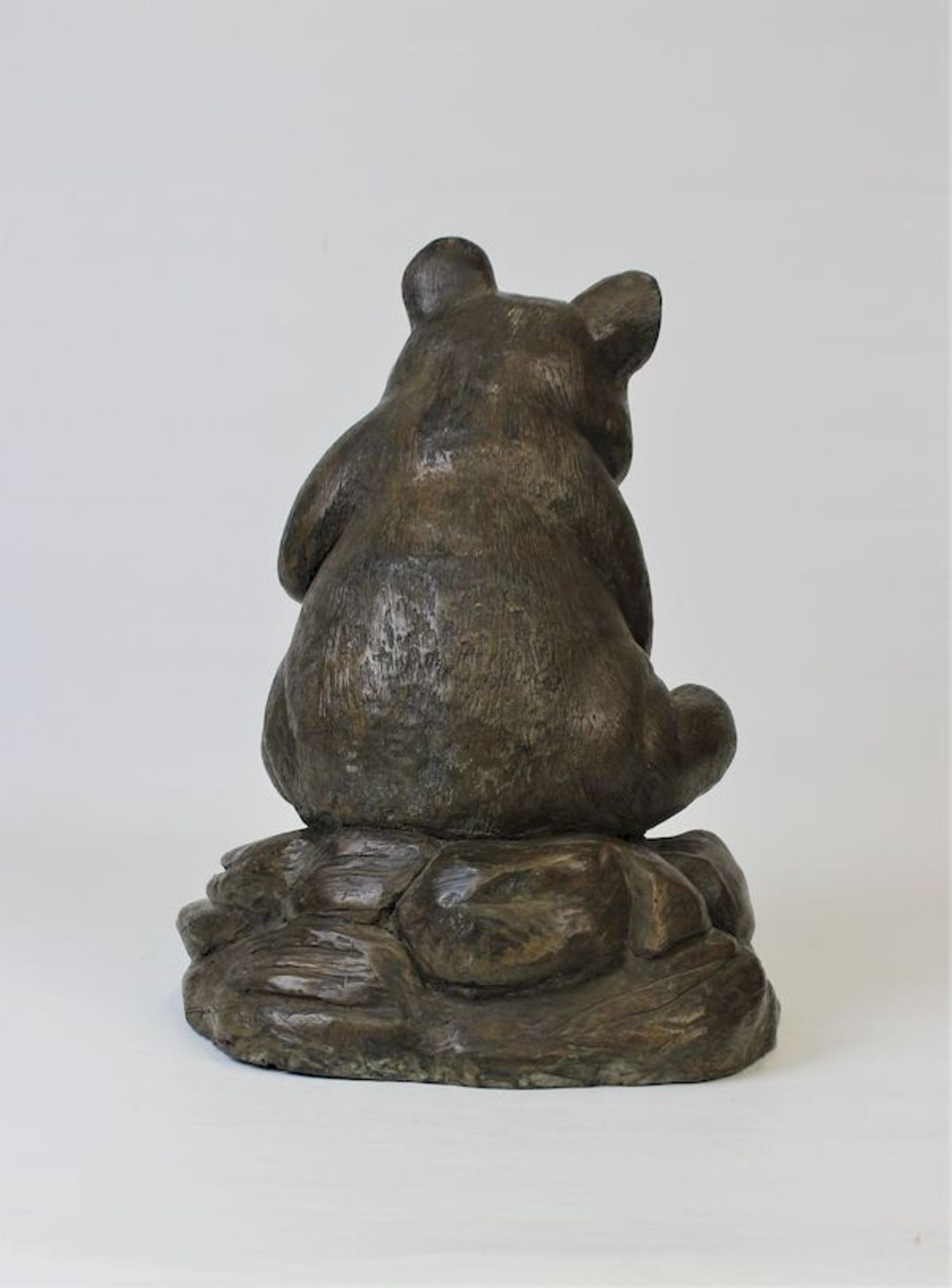 Chinesicher Künstler, wohl späte Qing-Dynastie oder später," Pandabär " , Bronze, patiniert Maße : - Image 4 of 4