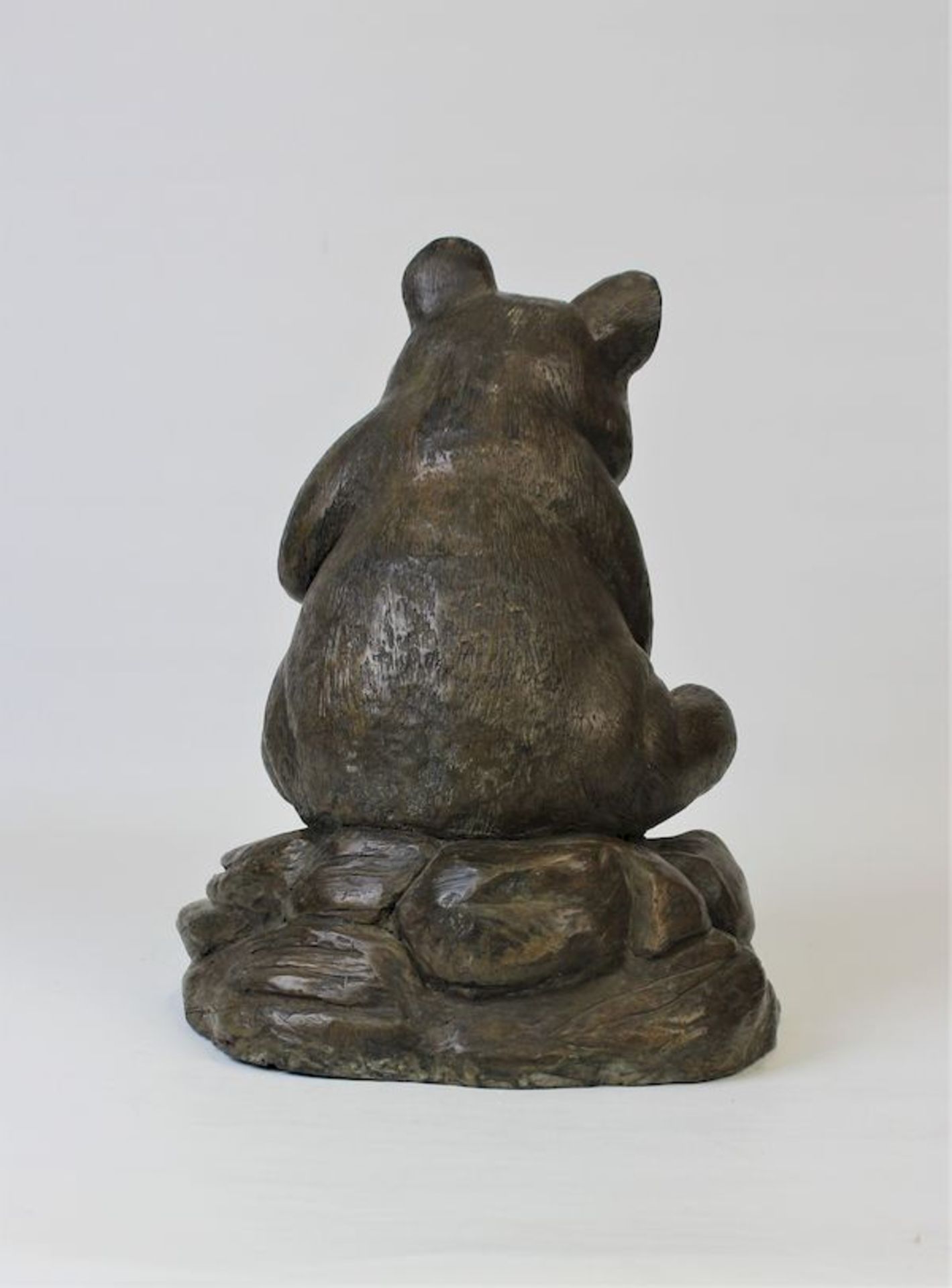 Chinesicher Künstler, wohl späte Qing-Dynastie oder später," Pandabär " , Bronze, patiniert Maße : - Bild 4 aus 4