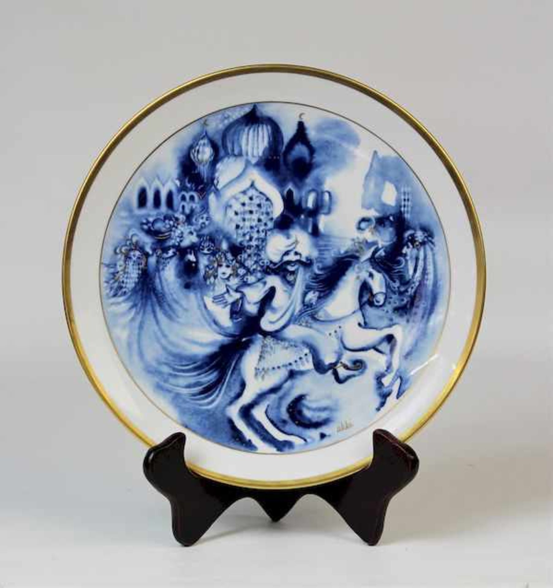 Jahresteller Meissen " Der Kalif von Bagdad " Ukki Ukleya, 1983Blaue Malerei mit Goldrand unten