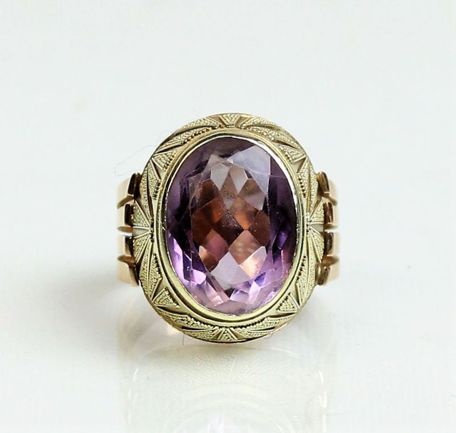 14 kt Goldring mit Amethyst585 Gold Gewicht ca. 7,6 g RG 58