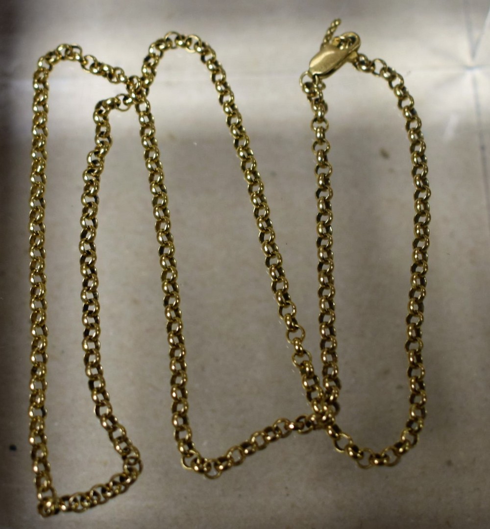 A 9ct gold belcher link necklace, 11.