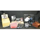 Cameras & Photographic Equipment - a Rollei 35 , Carl Zeiss 40mm lens, No 321535,