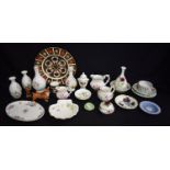 Ceramics - a Royal Crown Derby 1128 pattern dinner plate;