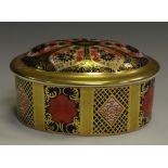 A Royal Crown Derby 1128 pattern oval trinket box and cover, solid band,