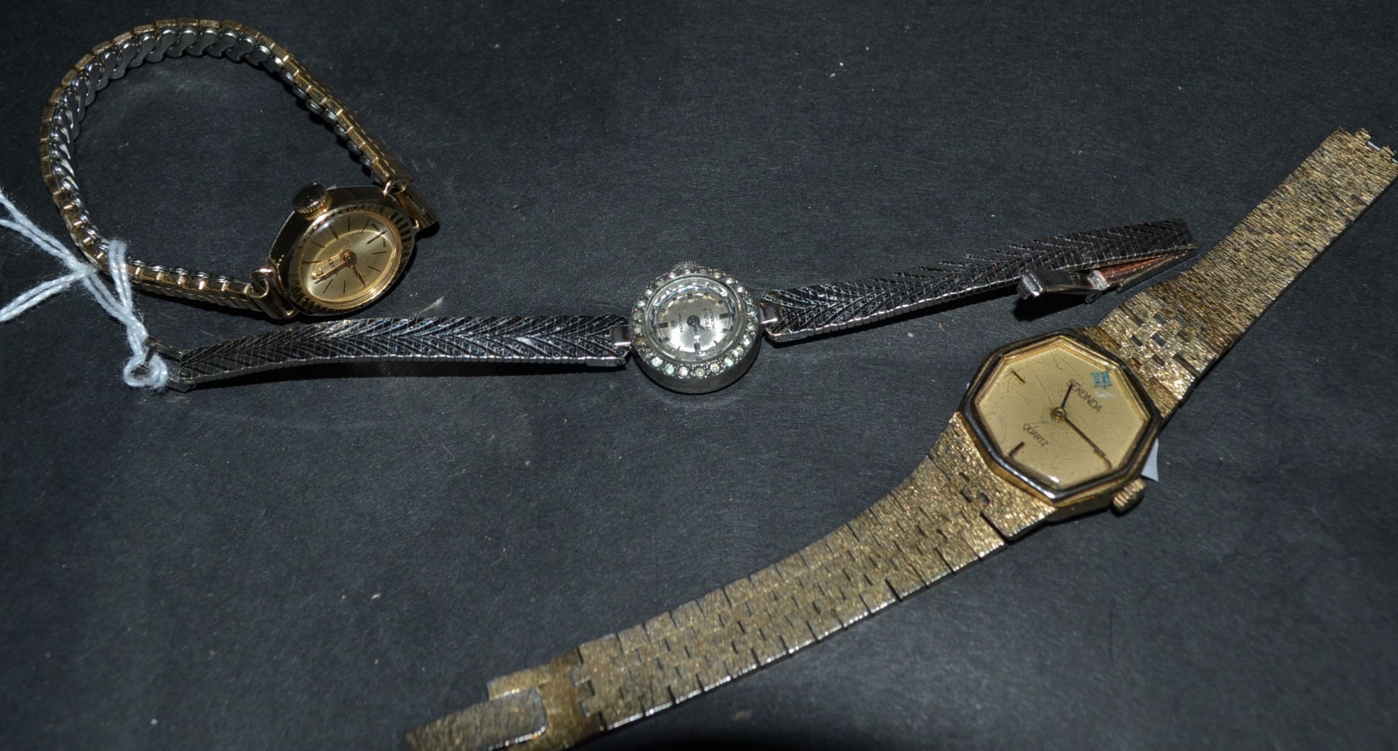 Fashion Watches - a lady's Sekonda watch;