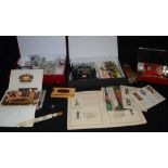 A Cuban cigar box Fabrica De Tabacos H Upman, Habana, some contents; other cigars,