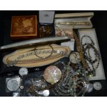 Costume Jewellery and Watches - a Stilova lady's fountain pen, boxed; a Kigu compact,