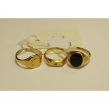 Three 9ct gold dress rings, 9.