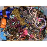Costume Jewellery - vintage and retro beads, bracelets, bangles, necklaces, chains, pendants,