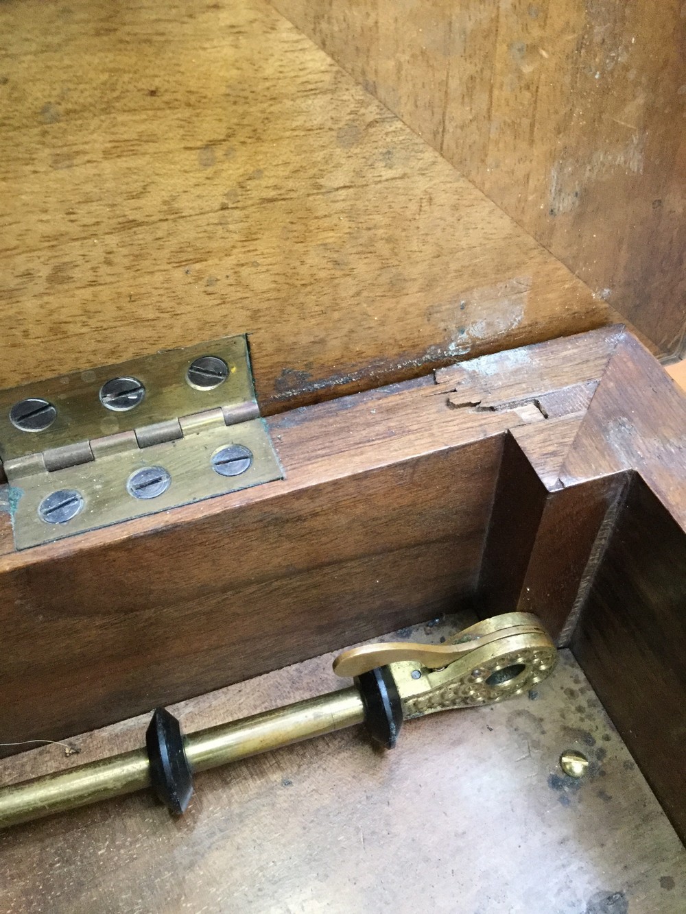 A 19th century walnut and marquetry table-top polyphon, the horizontal mechanism playing 40cm discs, - Image 9 of 22