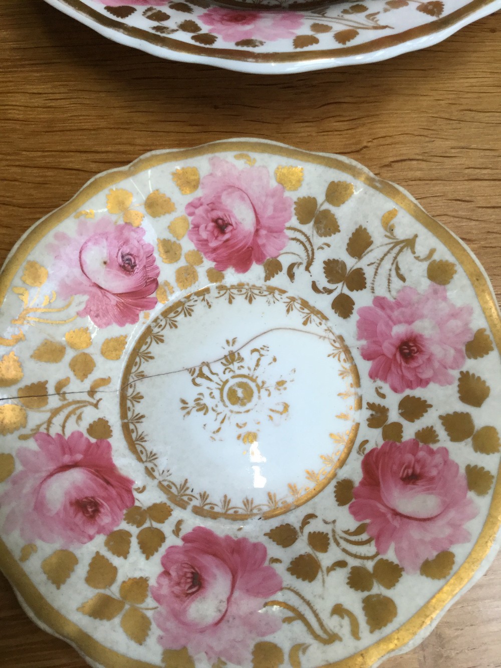 An early 19th century English porcelain tea service, comprising fluted circular teapot, - Image 2 of 8