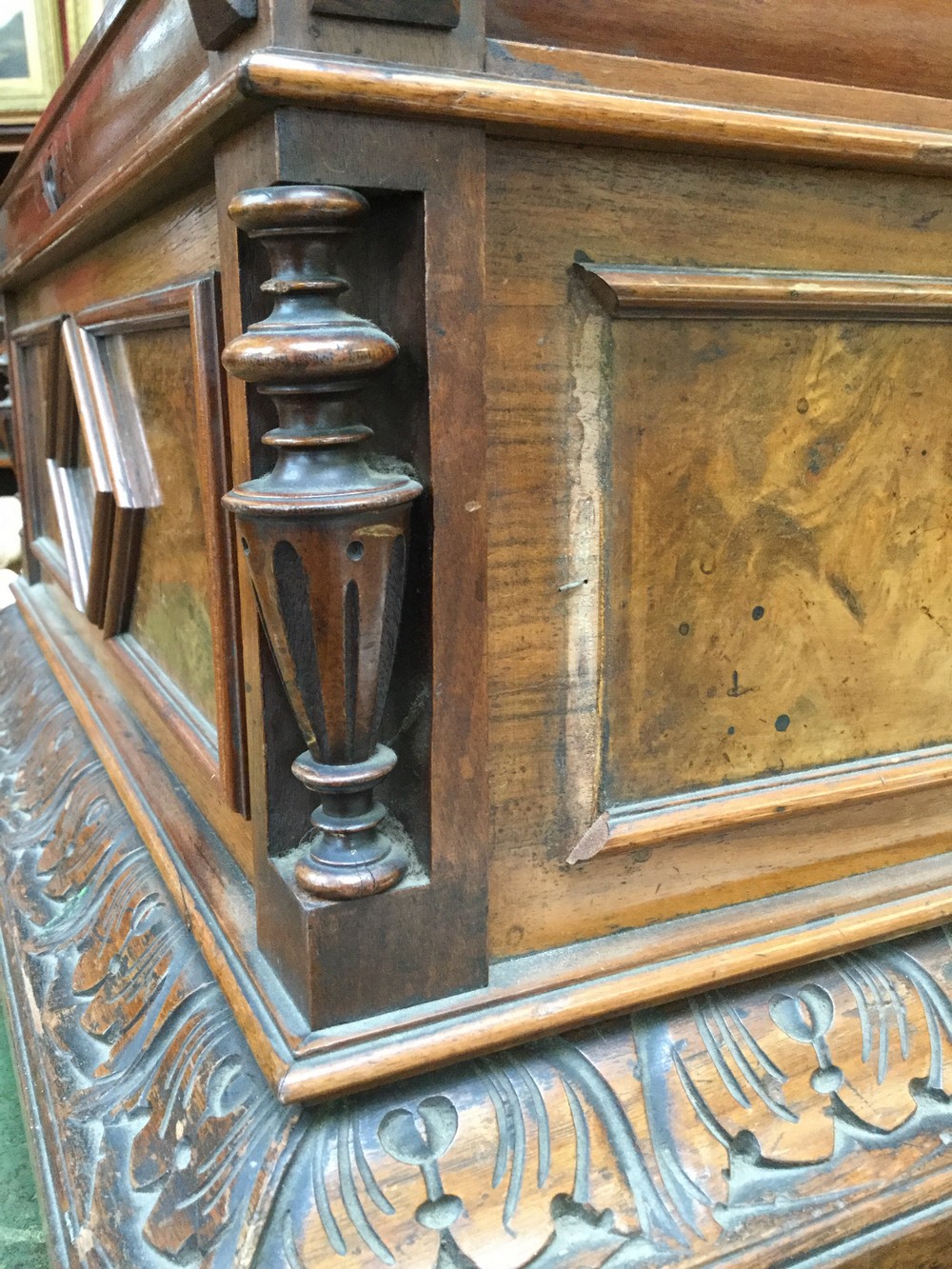 A 19th century walnut and marquetry table-top polyphon, the horizontal mechanism playing 40cm discs, - Image 5 of 22