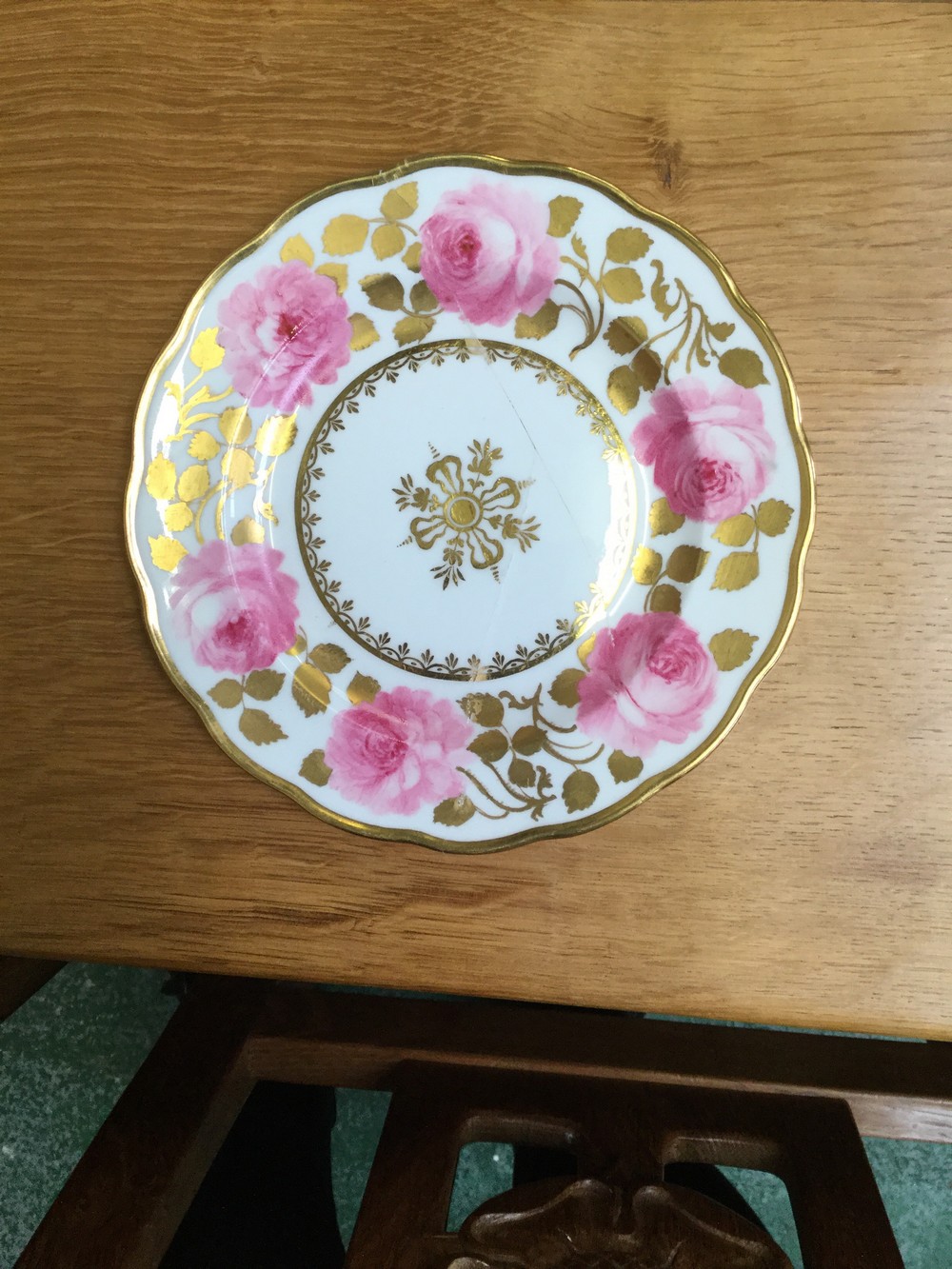 An early 19th century English porcelain tea service, comprising fluted circular teapot, - Image 8 of 8