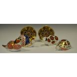 A pair of Royal Crown Derby 1128 pattern solid gold band shaped trinket dishes,