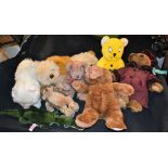 Soft Toys, various **All lots in this sale are subject to a maximum of £2.