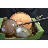 Metalware - a 20th century copper warming pan; a pair of brass boudoir candlesticks; others,