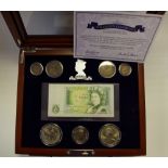A Danbury Mint Queen Elizabeth II commemorative set,