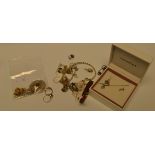 A quantity of jewellery, including a 9ct gold cased lady's wrist watch; silver rings,