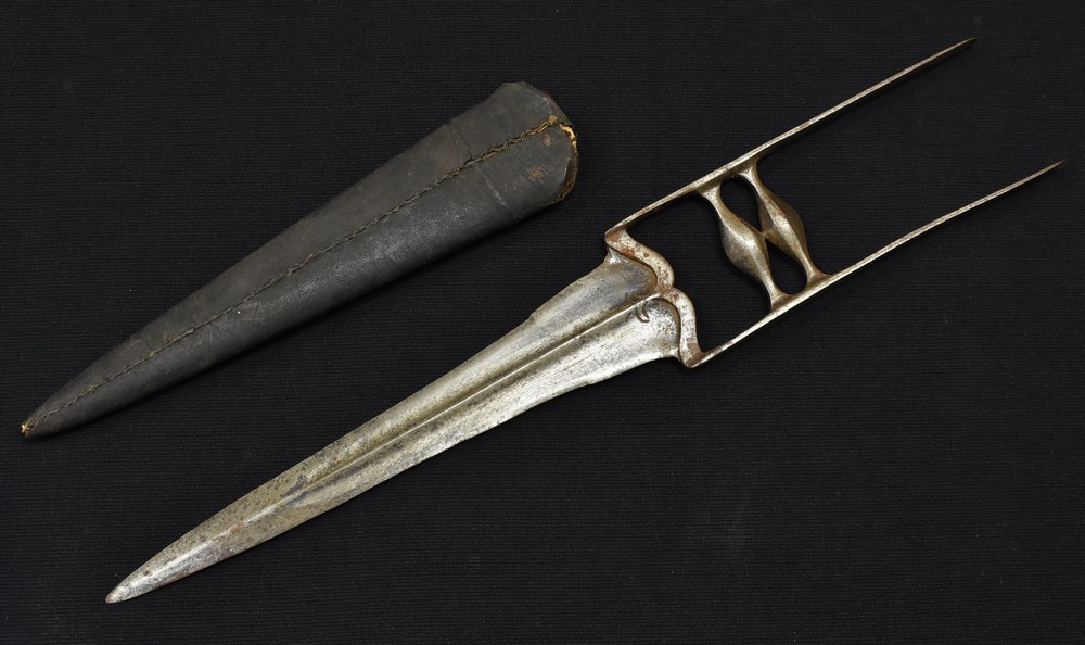 A 19th century Indian katar punch dagger.