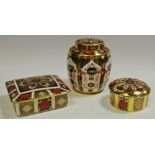 A Royal Crown Derby 1128 pattern ginger jar and cover;