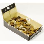 Numismatics - a quantity of Victorian and later pennies, shillings,