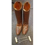 A pair of brown leather riding boots, 5601/109/3,