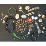 Late 19th century and early 20th century jewellery, including micromosaic brooches,