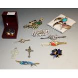 Jewellery - enamel brooches; others,