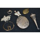 Jewellery - silver pendants and lockets
