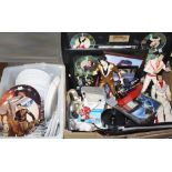 Music Memorabilia - Elvis Presley - limited edition figures, musical model, Graceland,