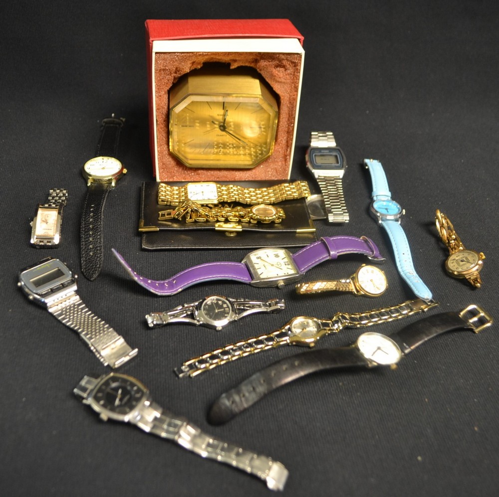 Watches - a Raymond Weil Geneve Fidelio 18ct gold plated quartz wrist watch, ref 4704,