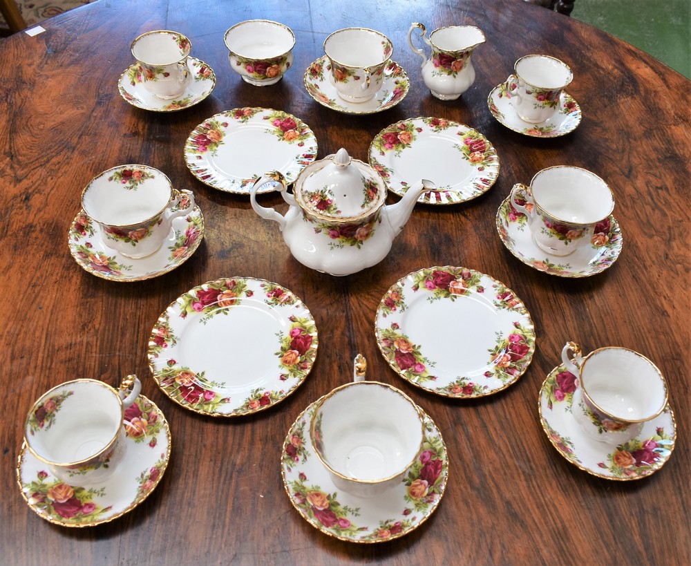 A Royal Albert Old Country Roses pattern tea set, for four, including tea pot, tea cups, saucers,