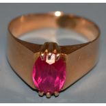 A Russian 14ct (583) gold cased solitaire ring, inset vibrant pink oval gemstone, possibly spinel,