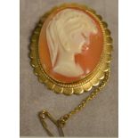 A 20th century carved shell cameo brooch, maiden, 9ct gold frame, Birmingham 1971, 7.