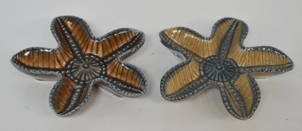 A Wade shell trinket dish; another (2) ***PLEASE NOTE THERE IS NO BUYER'S PREMIUM ON THIS LOT,
